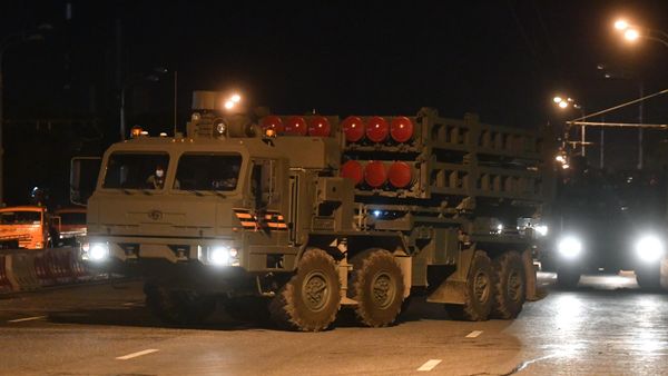 Зенитный ракетный комплекс С-350 Витязь  - Sputnik Азербайджан