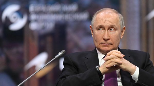Президент РФ Владимир Путин - Sputnik Азербайджан