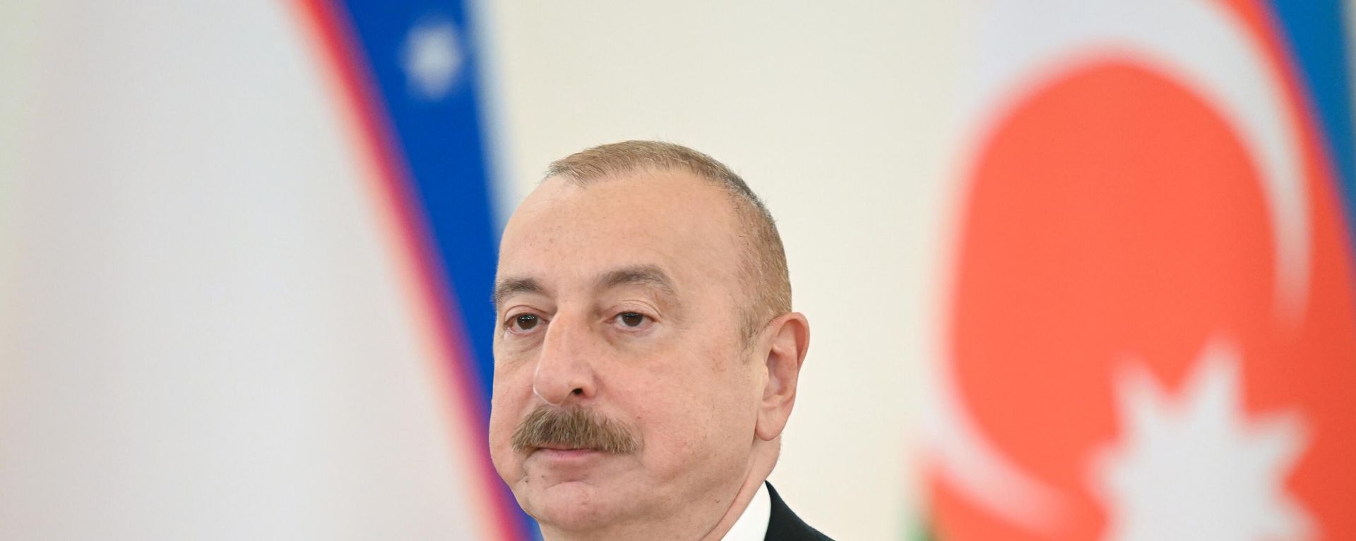 Президент Азербайджанской Республики Ильхам Алиев перед началом заседания высшего Евразийского экономического совета (ВЕЭС) в расширенном составе в Москве. - Sputnik Азербайджан, 1920, 25.05.2023