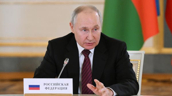 Президент РФ Владимир Путин - Sputnik Азербайджан