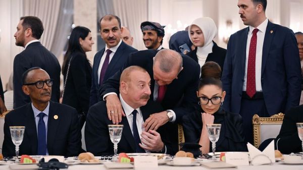 Azərbaycan Prezidenti İlham Əliyev və birinci xanım Mehriban Əliyeva Ərdoğanın andiçmə mərasimndə - Sputnik Азербайджан