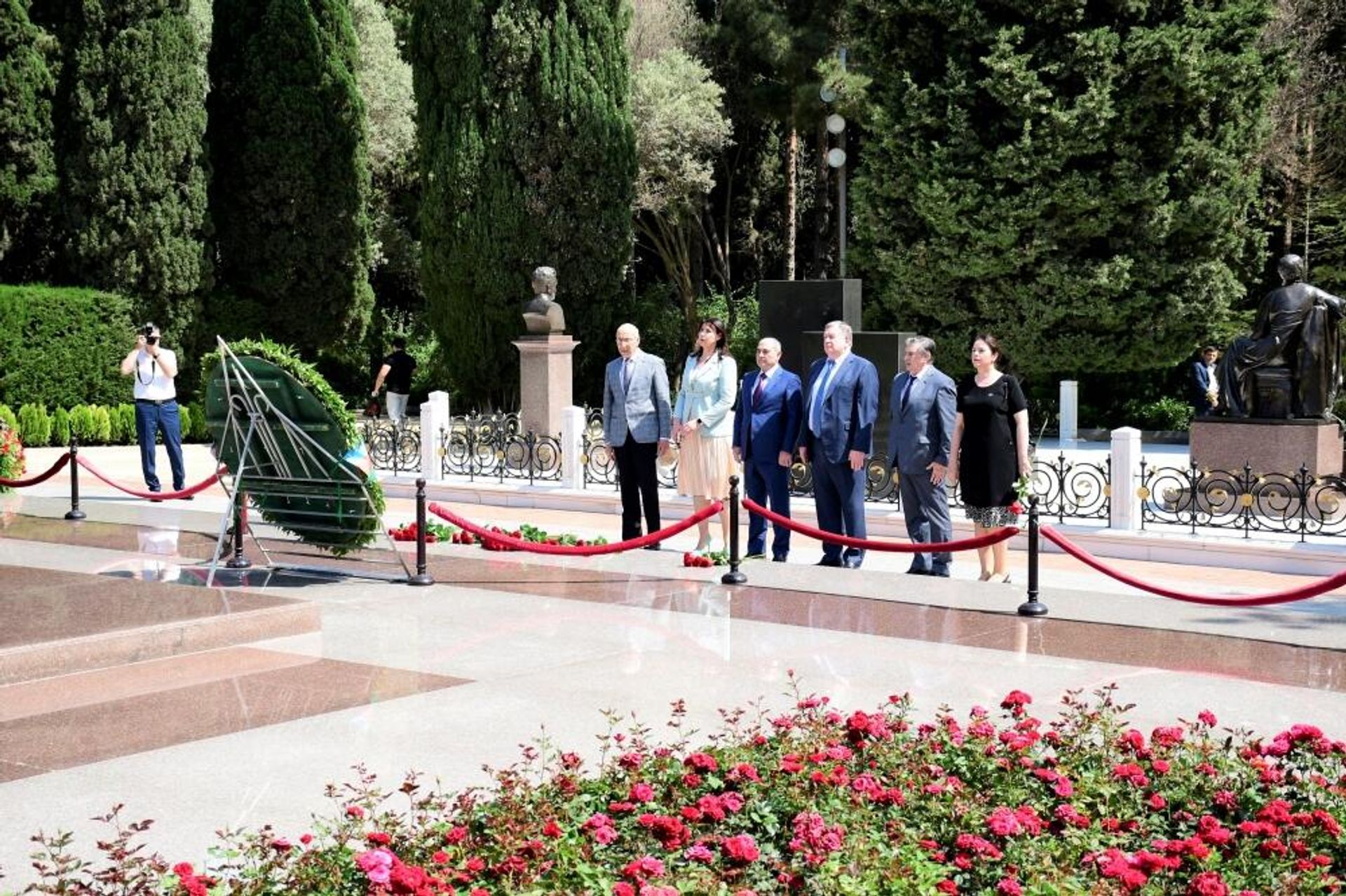 В Баку прошла конференция, организованная партией «Ени Азербайджан» совместно с Русской общиной Азербайджана - Sputnik Азербайджан, 1920, 04.06.2023