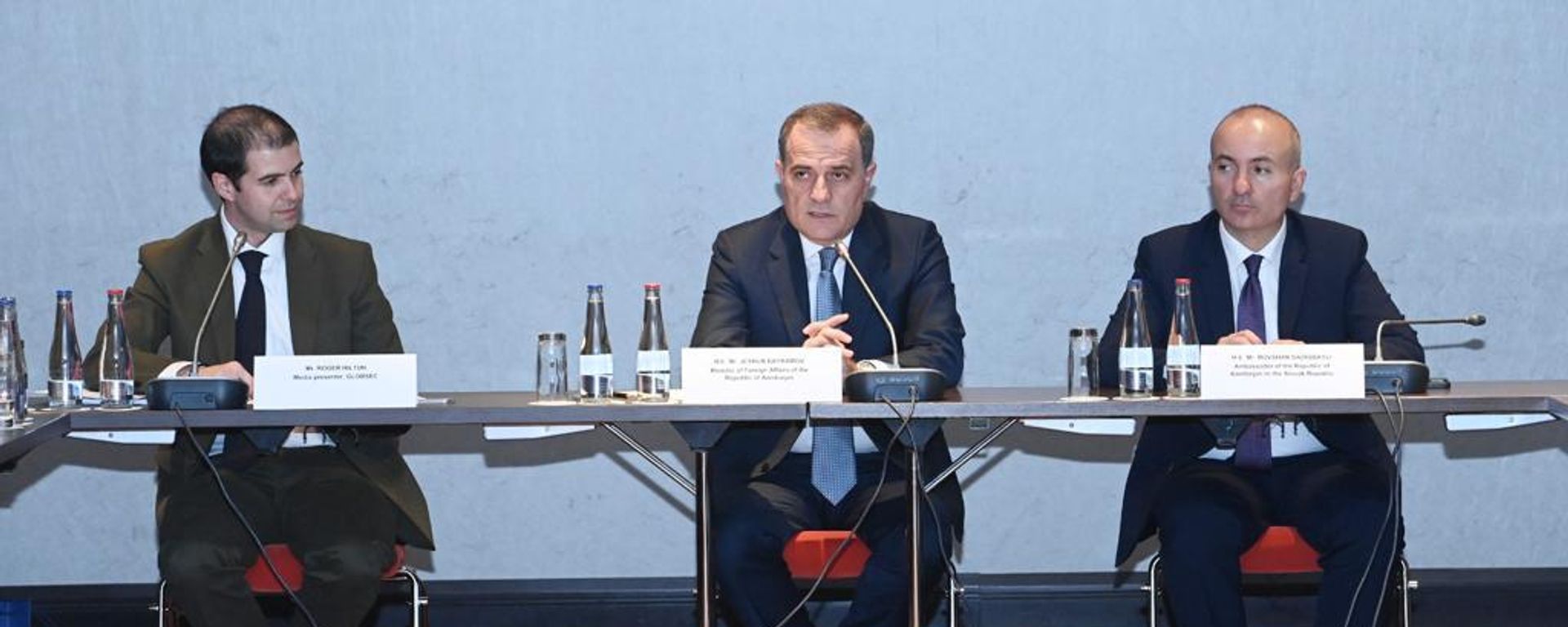 Глава МИД АР принял участие в круглом столе, организованных аналитическим центром GLOBSEC - Sputnik Азербайджан, 1920, 07.06.2023