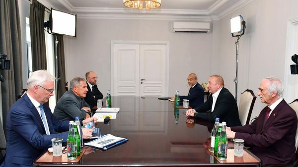 Состоялась встреча Президента Азербайджана Ильхама Алиева с Раисом Республики Татарстан Рустамом Миннихановым  - Sputnik Азербайджан