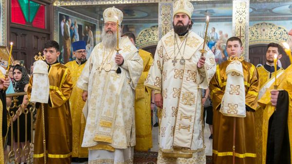  Визит митрополита Казанского Кирилла и архиепископа Пятигорского Феофилакта в Баку - Sputnik Азербайджан
