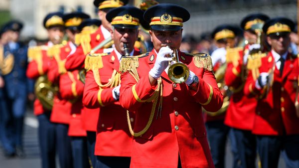 Выступления военных оркестров по случаю Дня Вооруженных cил в Баку, 26.06.2023. - Sputnik Азербайджан
