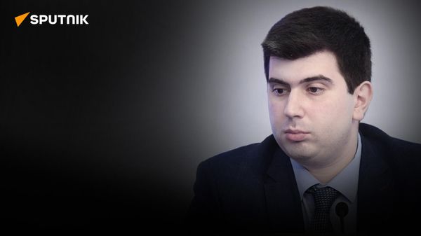 Политолог об итогах саммита ШОС, вступлении Ирана в организацию и единой валюте объединения - Sputnik Азербайджан
