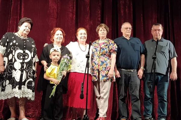  20-летний юбилей Детского театра-студии «Гюнай» Бакинского детского и молодёжного театра - Sputnik Азербайджан