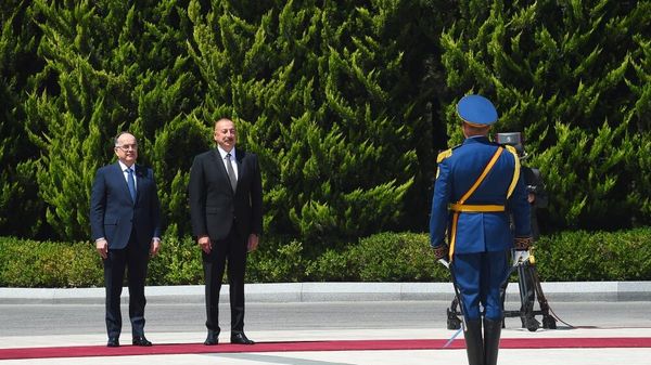 Состоялась церемония официальной встречи Президента Албании Байрама Бегая - Sputnik Азербайджан