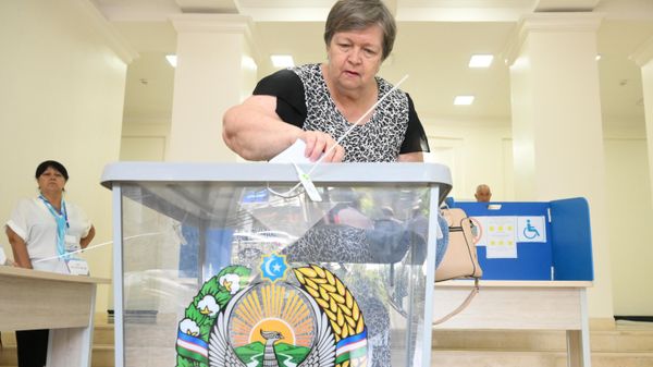 Özbəkistanda seçkilər - Sputnik Азербайджан
