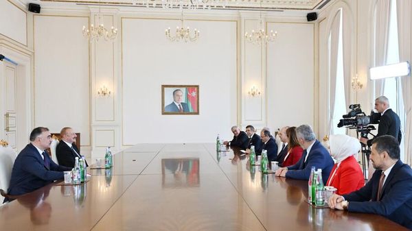 Prezident İlham Əliyev Türkiyə Böyük Millət Məclisinin sədrini qəbul edib - Sputnik Азербайджан