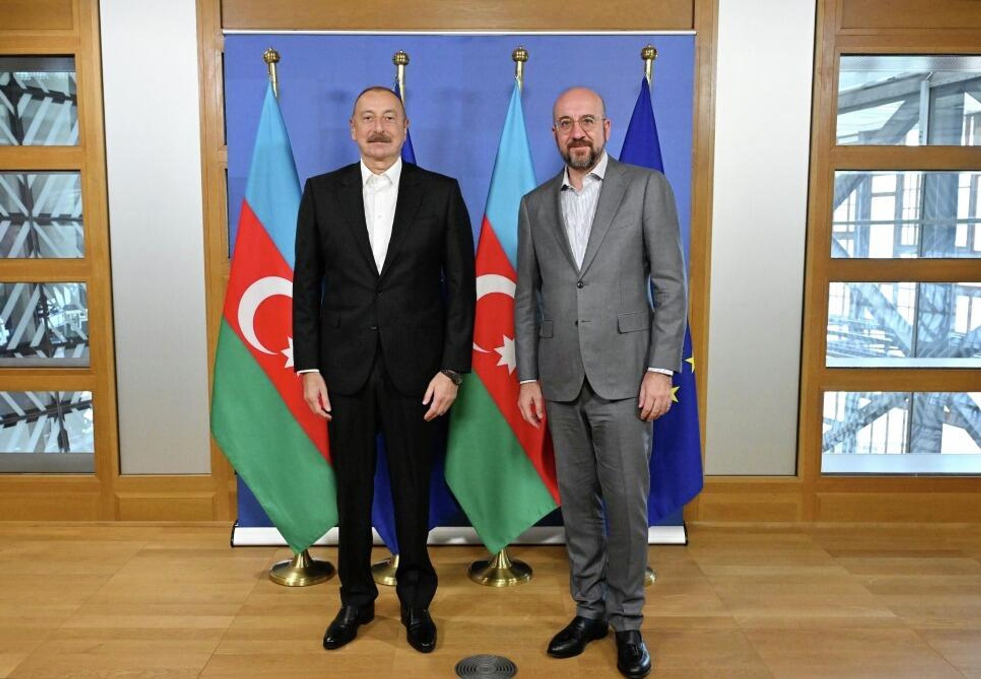 Brüsseldə Prezident İlham Əliyevin Avropa İttifaqı Şurasının Prezidenti Şarl Mişellə görüşü - Sputnik Азербайджан, 1920, 14.07.2023