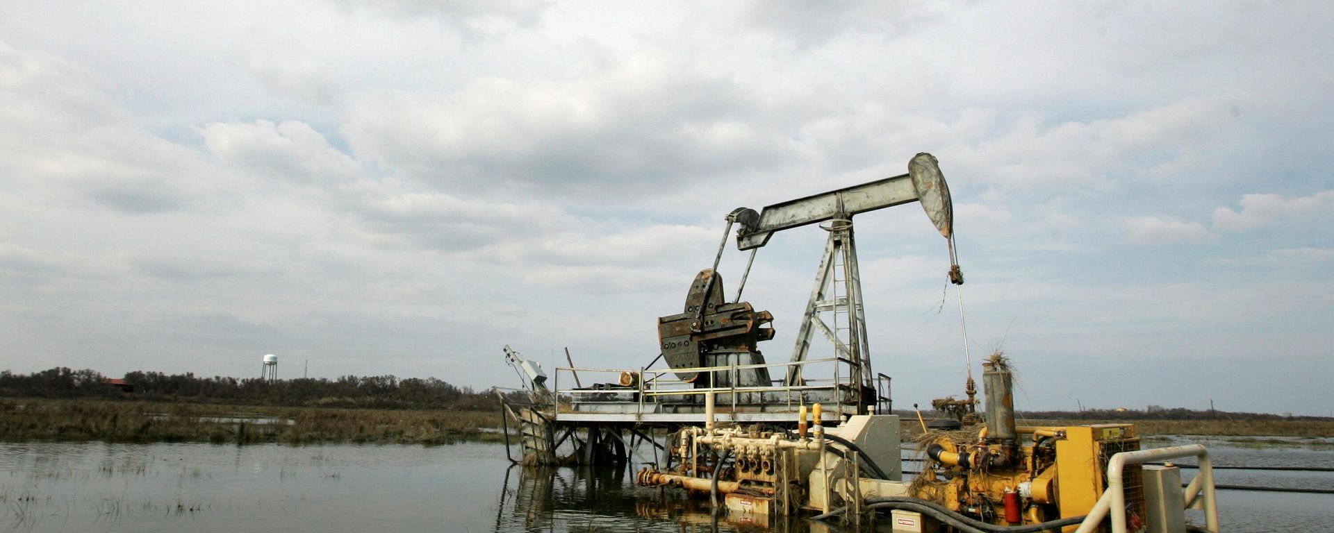 Нефтяная качалка, фото из архива - Sputnik Азербайджан, 1920, 14.11.2023