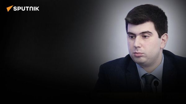 Политолог о переговорах по Украине без России и попытке США разрушить БРИКС - Sputnik Азербайджан