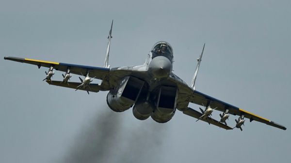 Истребитель МиГ-29 ВВС Украины - Sputnik Азербайджан