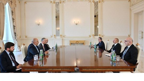Prezident İlham Əliyev ABŞ Dövlət Departamentinin Qafqaz danışıqları üzrə baş müşavirini qəbul edib - Sputnik Азербайджан