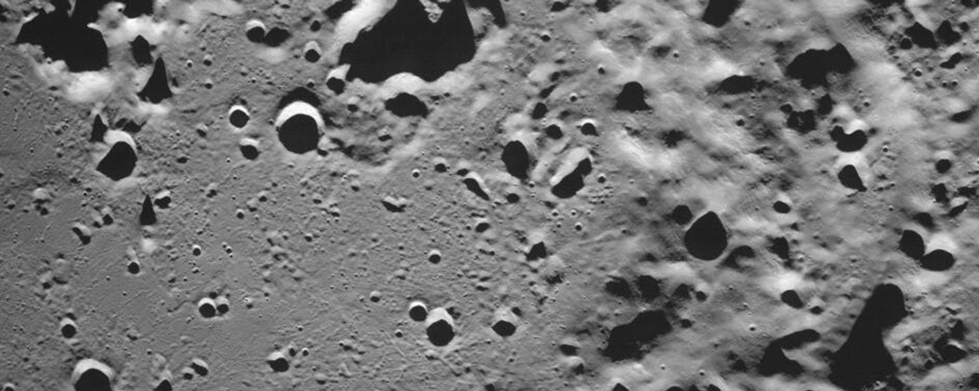 Автоматическая станция Луна-25 сделала первый снимок лунной поверхности - Sputnik Азербайджан, 1920, 30.08.2023