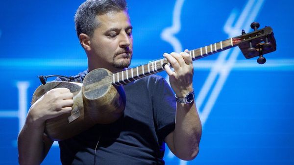 Известный тарзан Арслан Новрасли и его группа Ethno-jazz - Sputnik Азербайджан