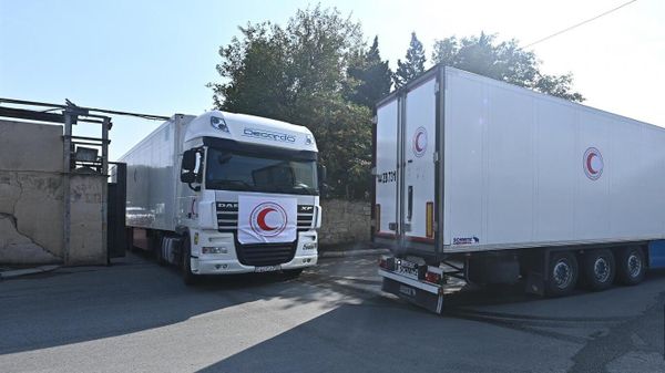 Азербайджанское общество Красного Полумесяца направило гумпомощь для жителей Карабаха армянского происхождения - Sputnik Азербайджан