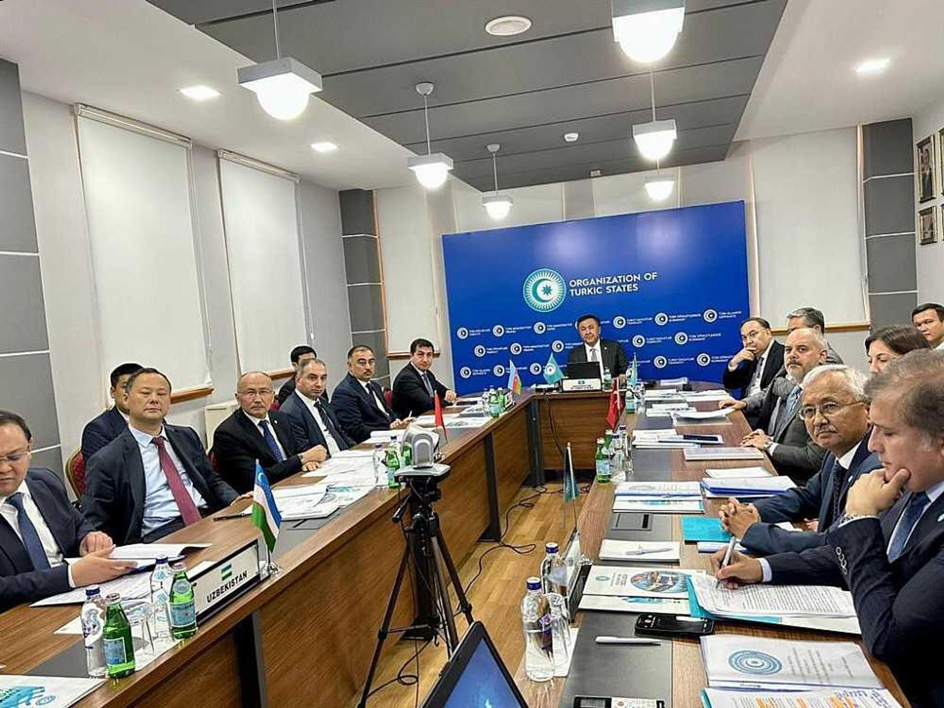 TDT-yə üzv ölkələrin dövlət başçılarının xarici siyasət məsələləri üzrə köməkçilərinin görüşü - Sputnik Азербайджан, 1920, 02.09.2023