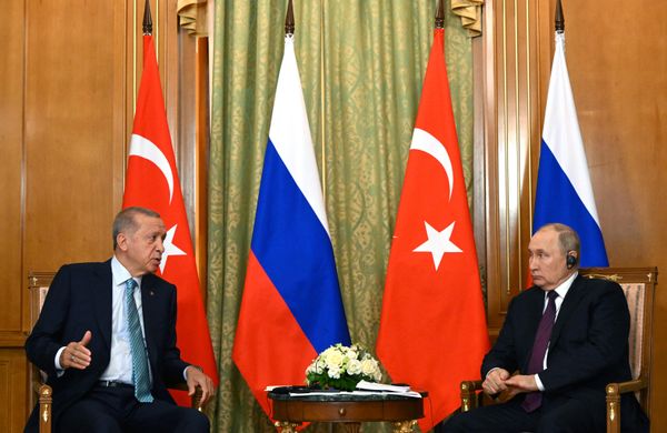 Президент РФ Владимир Путин и президент Турецкой Республики Реджеп Тайип Эрдоган (слева) во время встречи. - Sputnik Азербайджан