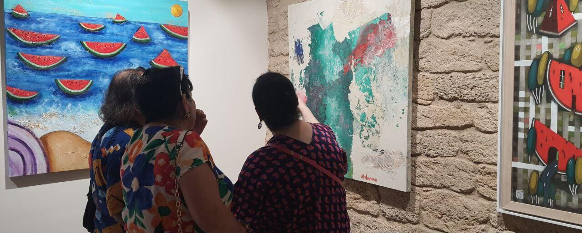 Необычный арбузный фестиваль в галерее Zaman Art Gallery - Sputnik Азербайджан, 1920, 09.09.2023
