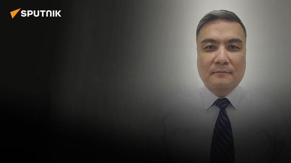 Казахстанский активист о публикации списка иноагентов в Казахстане и борьбе с иностранным влиянием - Sputnik Азербайджан