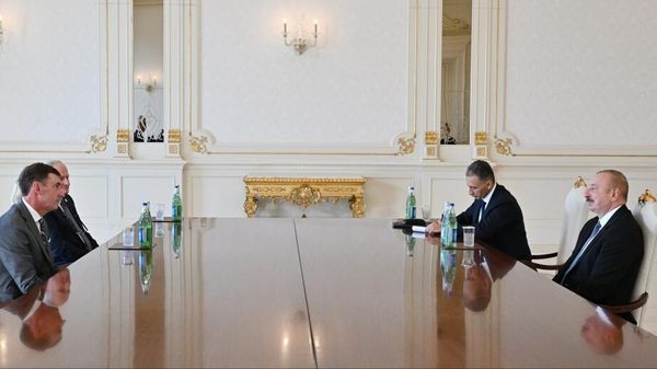 Президент Ильхам Алиев принял президента Международной астронавтической федерации - Sputnik Азербайджан