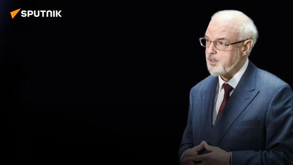 Зеленскому пора к психиатру: военный эксперт Кнутов рассказал, зачем Украина хочет бомбить Иран
 - Sputnik Азербайджан