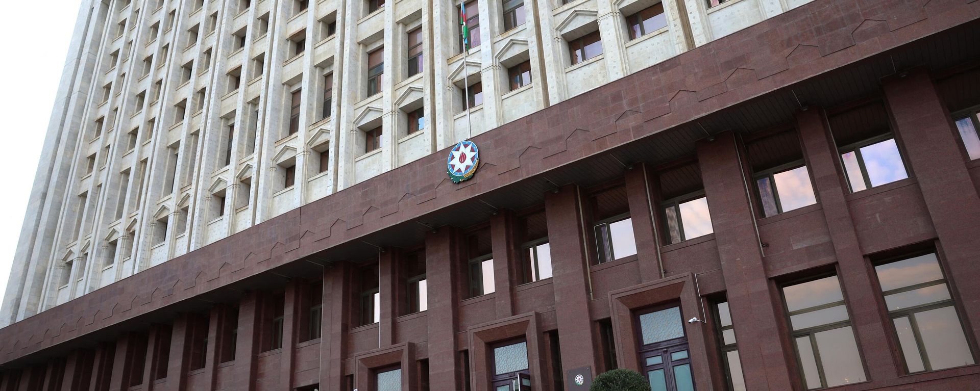 Здание Администрации президента Азербайджанской Республики - Sputnik Азербайджан, 1920, 27.02.2025