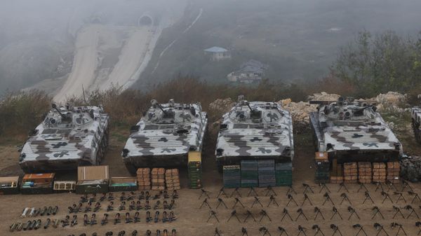 Военная техника, оружие и транспортные средства, переданные Вооруженным Силам Азербайджана. - Sputnik Азербайджан
