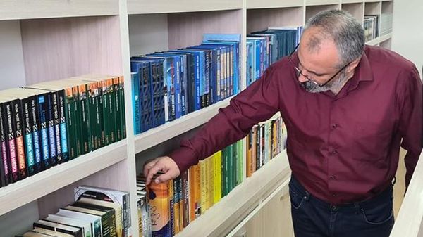Ombudsman Davit Babayanı qəbul edib - Sputnik Азербайджан