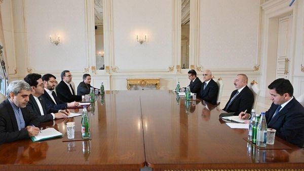 Prezident İlham Əliyev İranın yol və şəhərsalma nazirini qəbul edib - Sputnik Азербайджан