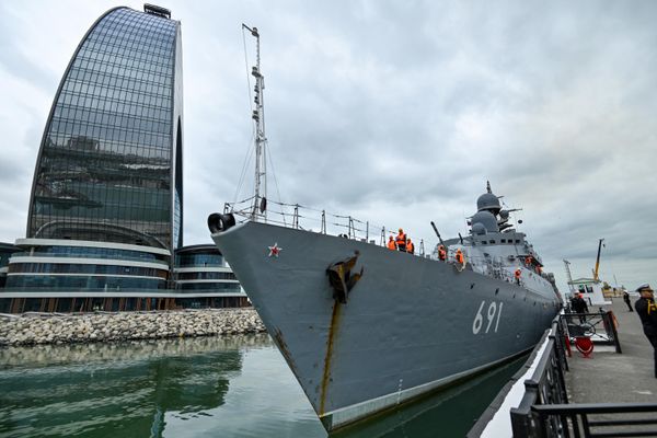 Российский корабль-ракетоносец "Татарстан" прибыл в Баку. - Sputnik Азербайджан