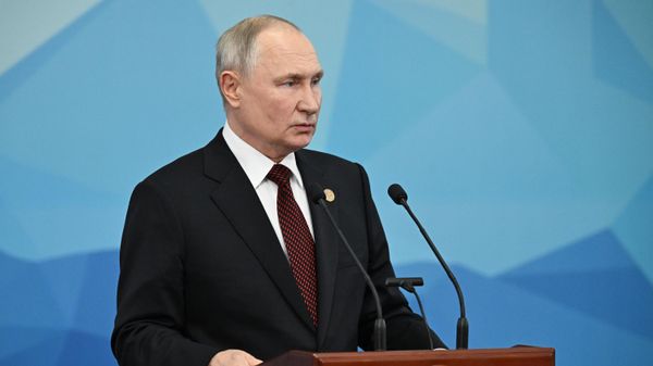 Президент РФ Владимир Путин - Sputnik Азербайджан