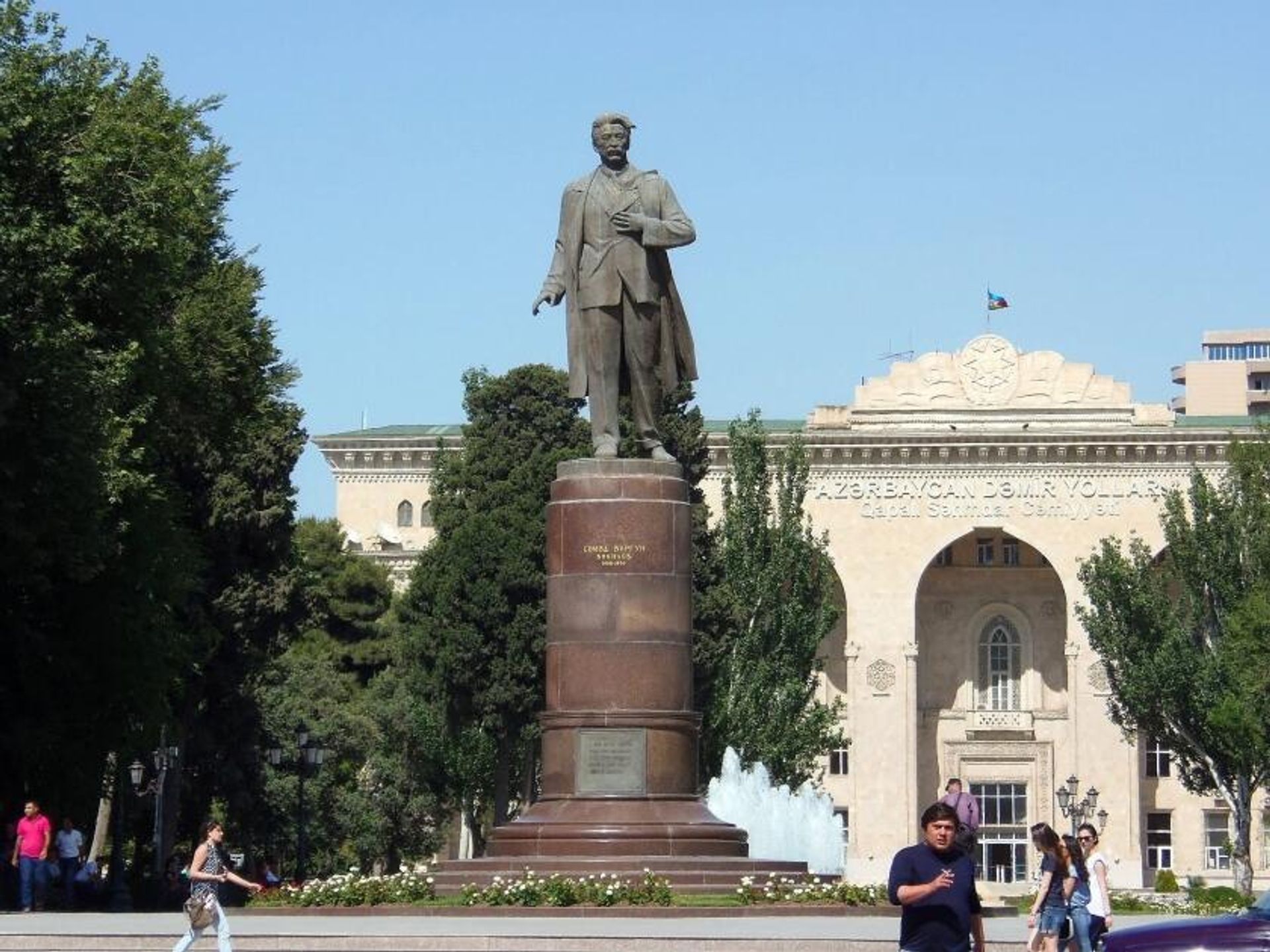 Парк имени Самеда Вургуна  - Sputnik Азербайджан, 1920, 20.10.2023
