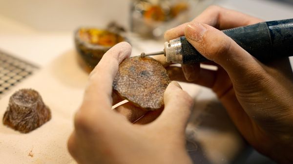 Сборка изделий из янтаря - Sputnik Азербайджан