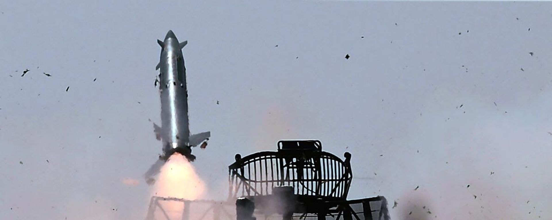 Зенитный ракетный комплекс Оса ведет огонь по цели, фото из архива - Sputnik Азербайджан, 1920, 23.04.2025