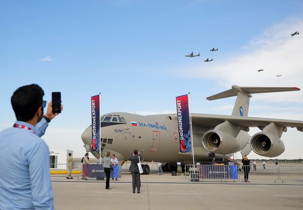 В ОАЭ открылся авиасалон Dubai Airshow-2023 - Sputnik Азербайджан