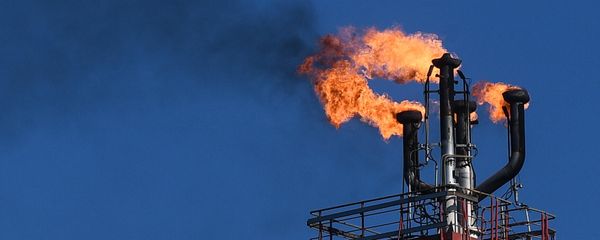 Факел стационарной платформы компании Лукойл - Sputnik Азербайджан