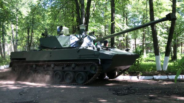 Опытный образец самоходного орудия для воздушно-десантных войск Лотос - Sputnik Азербайджан