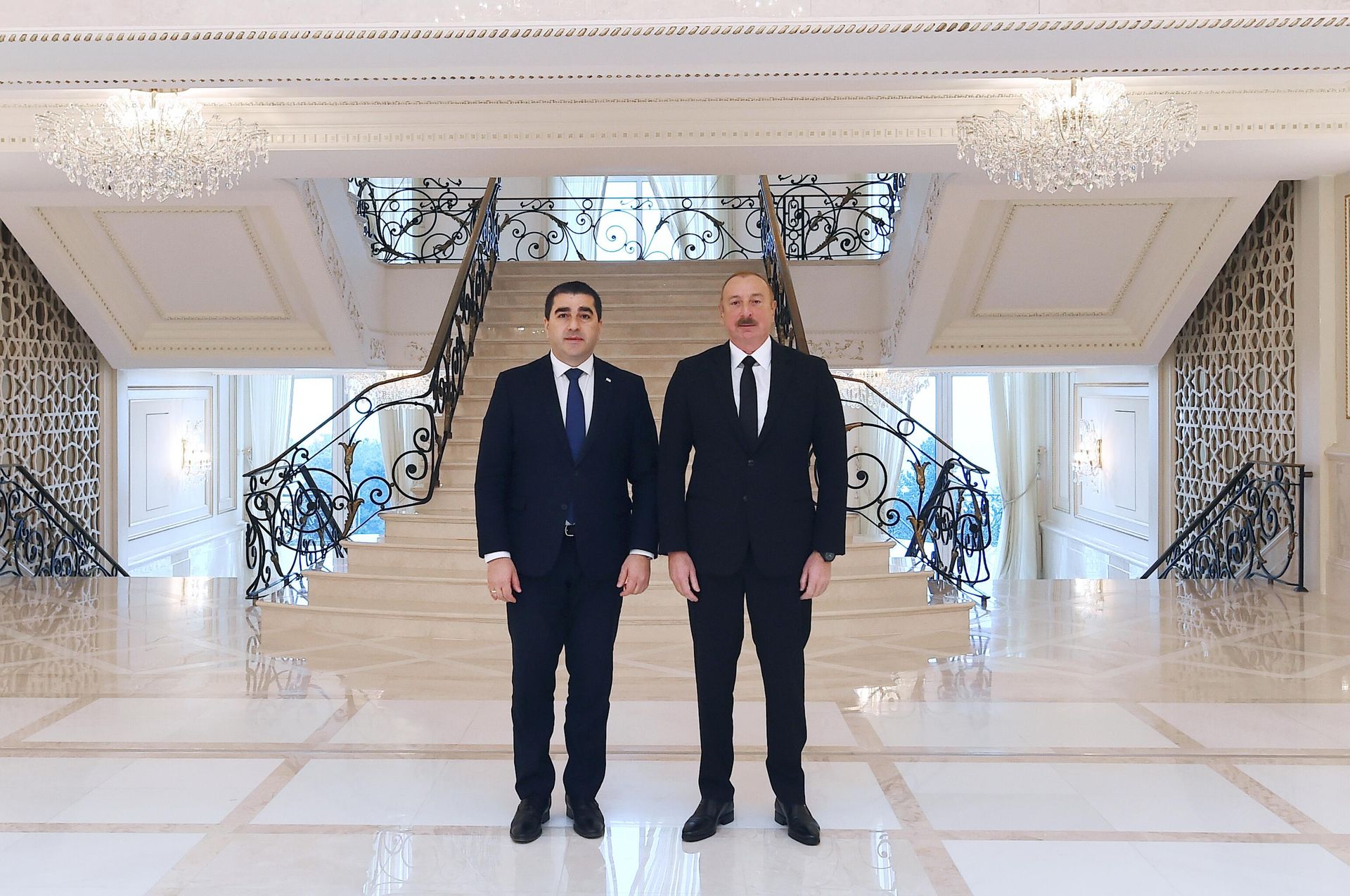 Prezident İlham Əliyev Gürcüstan parlamenti sədrinin başçılıq etdiyi nümayəndə heyətini qəbul edib
 - Sputnik Азербайджан, 1920, 11.12.2023