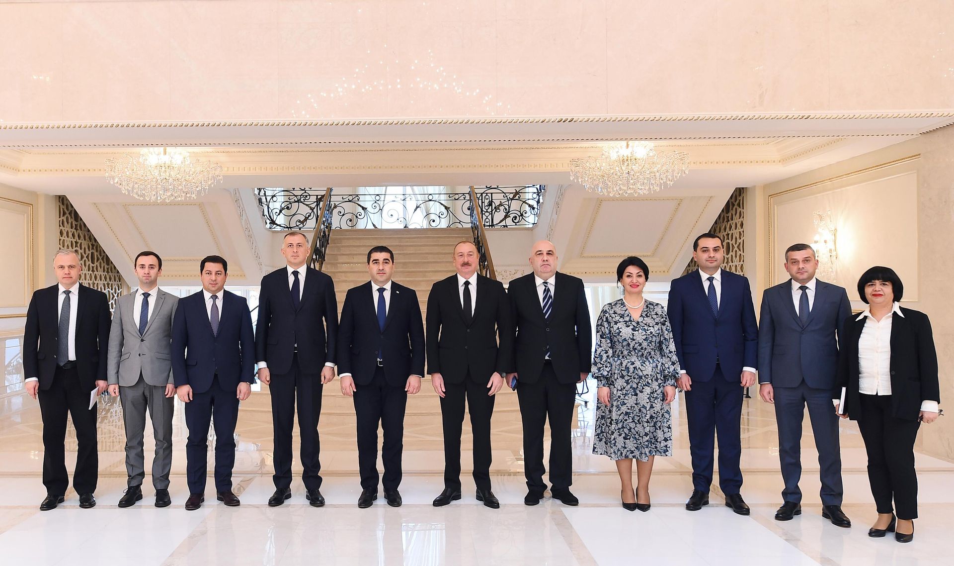 Prezident İlham Əliyev Gürcüstan parlamenti sədrinin başçılıq etdiyi nümayəndə heyətini qəbul edib
 - Sputnik Азербайджан, 1920, 11.12.2023