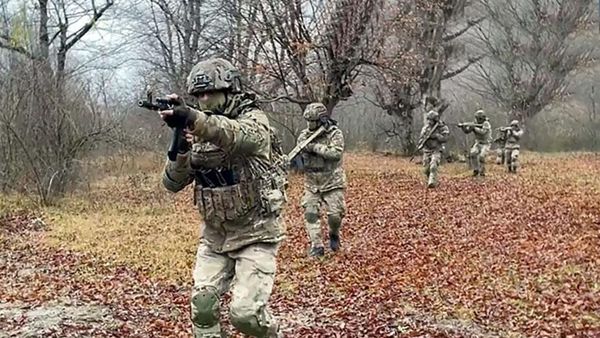 Азербайджанские коммандос подняты по тревоге
 - Sputnik Азербайджан