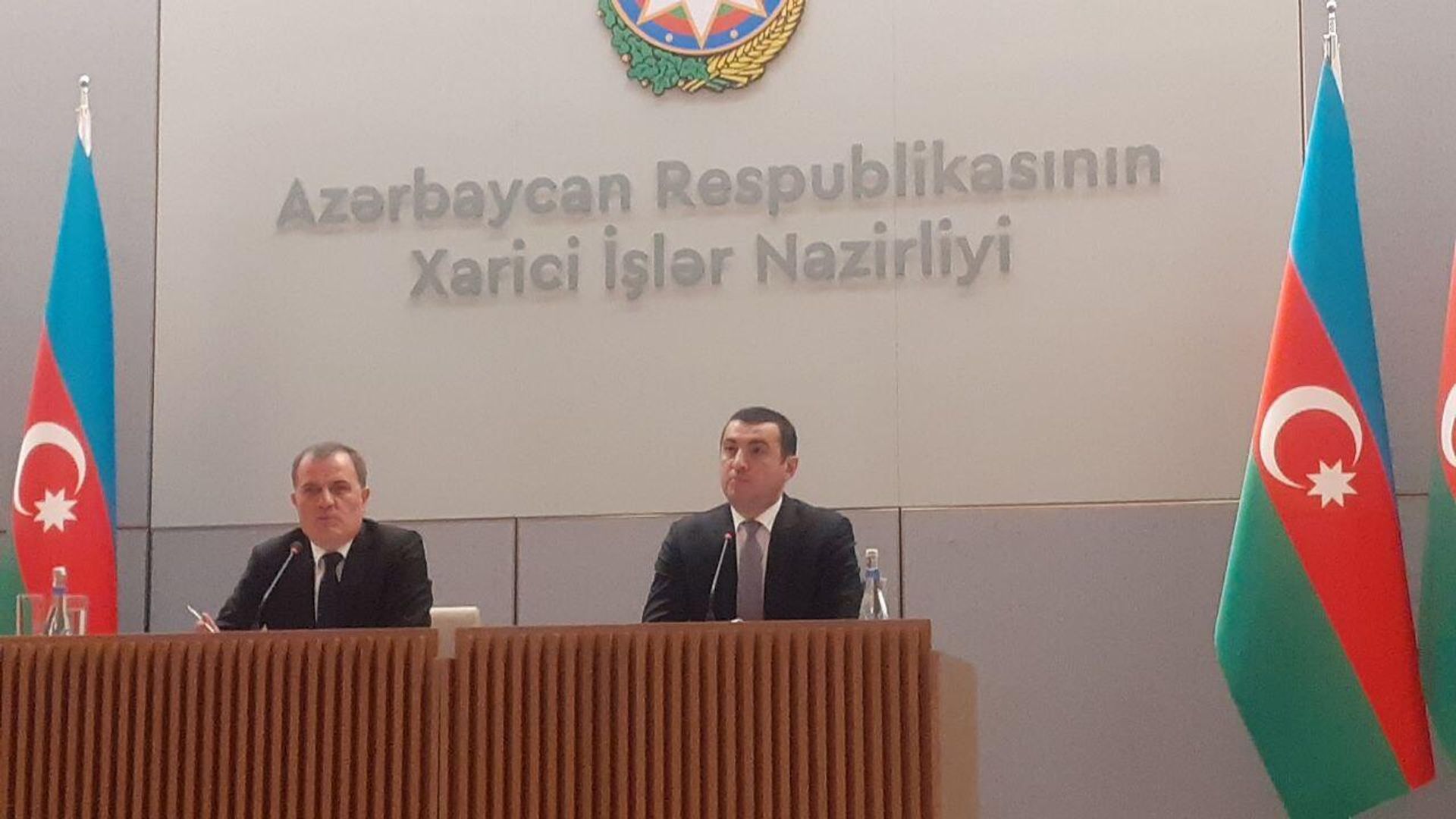 Xarici işlər naziri Ceyhun Bayramov Azərbaycan XİN-də ilin yekununa dair hesabat brifinqində - Sputnik Азербайджан, 1920, 28.12.2023
