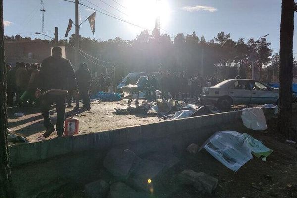 На месте взрыва в иранском городе Керман - Sputnik Азербайджан