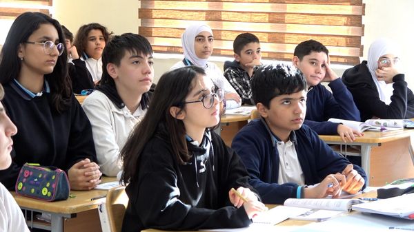 Корь и другие болезни в бакинских школах: как учиться в разгар сезонных инфекций? - Sputnik Азербайджан