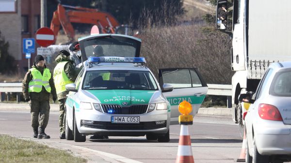 Сотрудники полиции в Польше, фото из архива - Sputnik Азербайджан