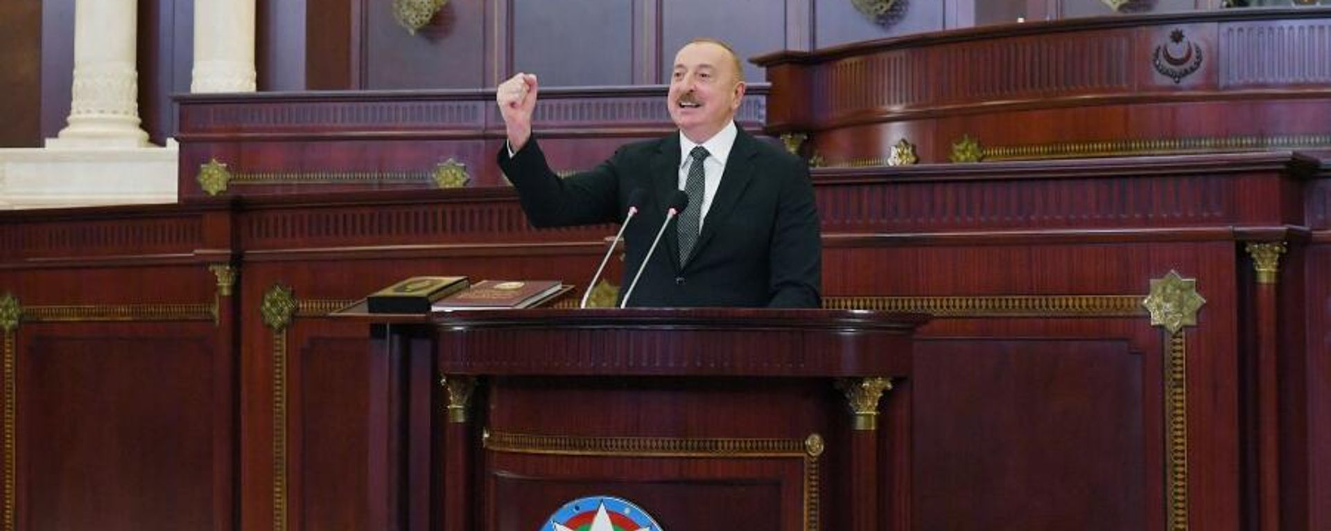 Azərbaycan Respublikasının Prezidenti İlham Əliyevin andiçmə mərasimi - Sputnik Азербайджан, 1920, 14.02.2024