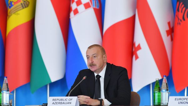 Prezident İlham Əliyev Bakıda Cənub Qaz Dəhlizi Məşvərət Şurası çərçivəsində nazirlərin 10-cu və Yaşıl Enerji Məşvərət Şurası çərçivəsində nazirlərin 2-ci iclasında iştirak edib
 - Sputnik Азербайджан